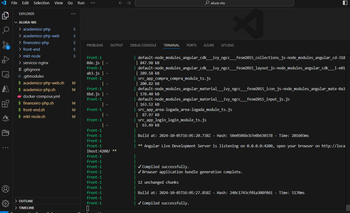 Print do VSCode ncom o terminal aberto, mostrando a saída de "Sucesso na compilação" do projeto após o comando docker-compose up --build