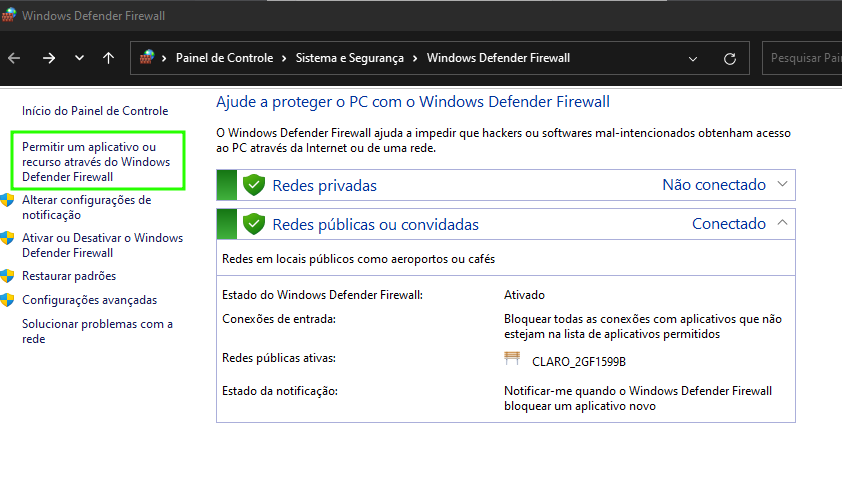 Painel do Windows Defender Firewall com destaque na opção "Permitir um aplicativo ou recurso através do Windows Defender Firewall"