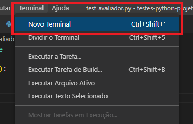 Imagem com fundo escuro, com menu superior da IDE VS Code, mostrando que ao clicar em Terminal nesse menu, algumas opções serão exibidas e entre elas aparece a de Novo Terminal, que ao ser clicada abre um terminal na IDE.