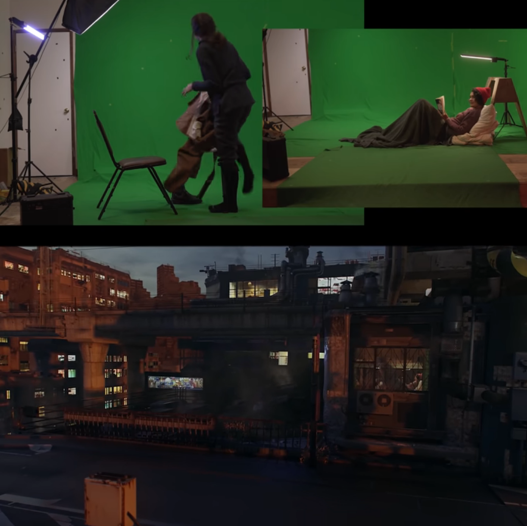Cenário montado com um chroma key ao fundo e iluminações brancas ao redor, com duas atrizes em frente a ele representando uma cena. Abaixo, a cena com o cenário digital aplicado sobre o chroma key.