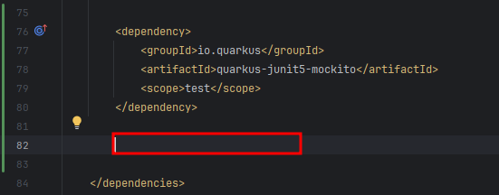 Captura de tela do IntelliJ dentro do arquivo pom.xml que mostra um espaço vazio dentro da sessão dependencies