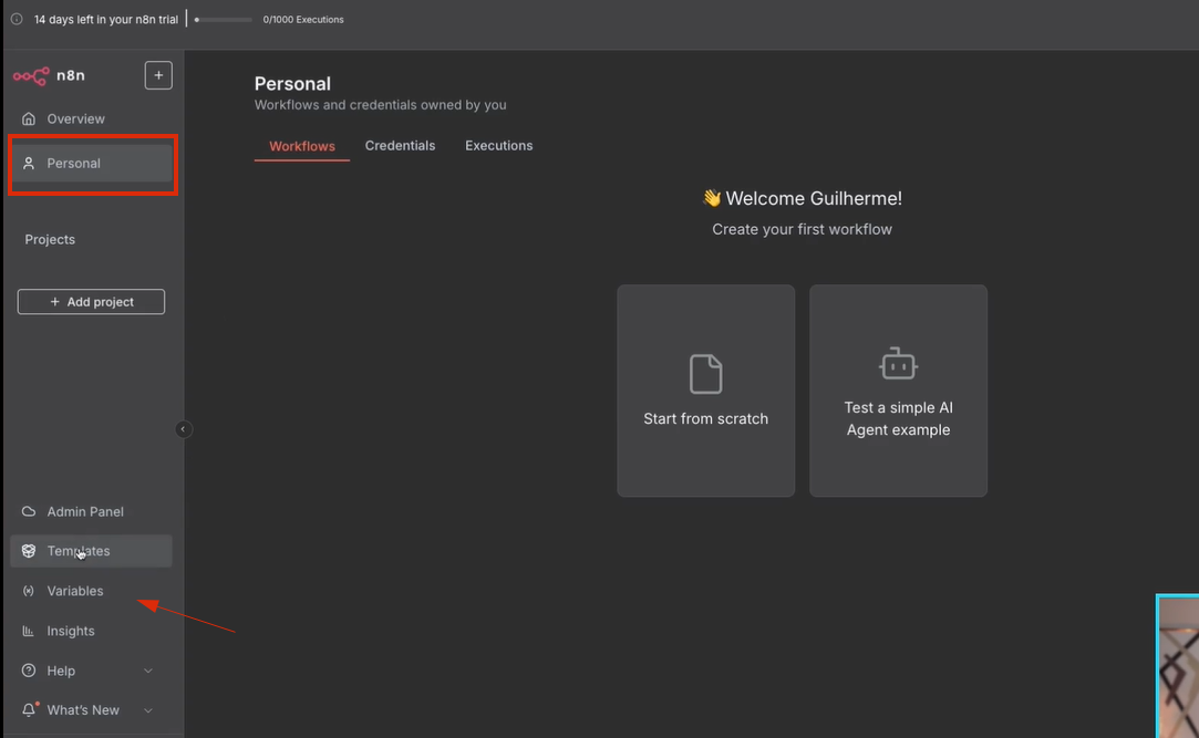 Uma captura de tela do painel de controle do n8n, mostrando a seção 'Personal' com a guia 'Workflows' selecionada. O título na tela principal diz 'Welcome Guilherme! Create your first workflow', com opções abaixo para 'Start from scratch' e 'Test a simple AI Agent example'. Uma barra de menu lateral à esquerda mostra várias opções de navegação. No topo da tela, uma notificação de teste gratuito diz '14 days left in your n8n trial' e '0/1000 Executions'.