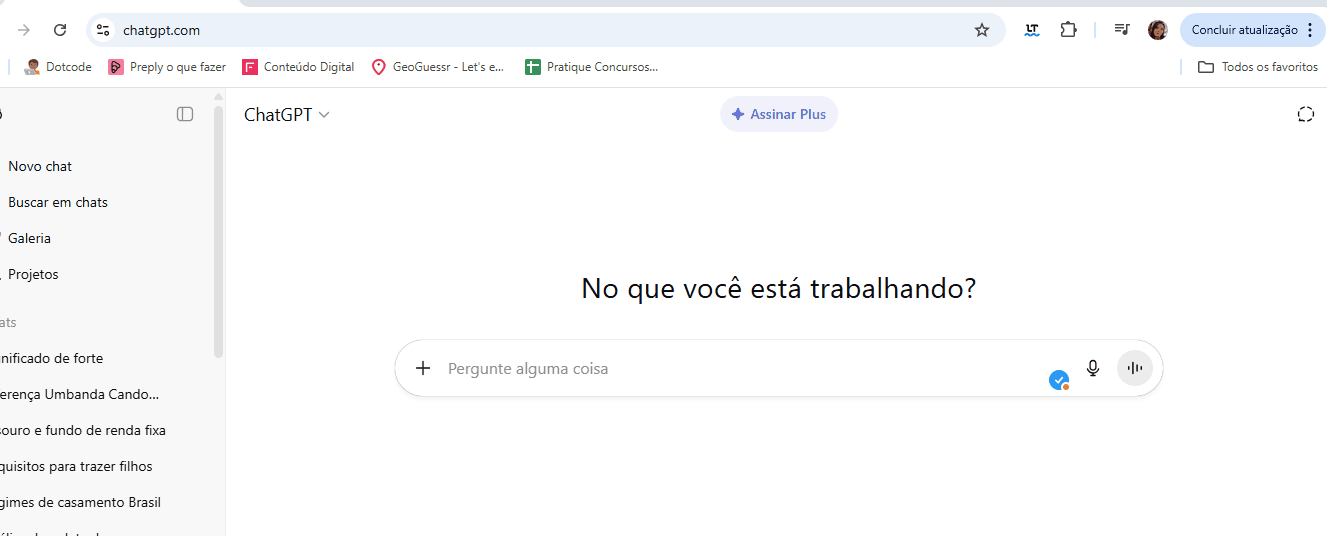 gif do upload do chatgpt. O mouse clica em um botão +, em seguida, aparece a opção adicionar fotos e arquivos. É selecionado o arquivo médias de notas e é digitado como prompt analise que tipos de dados  tem essa planilha. É retornando um texto