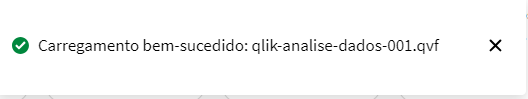 Mensagem de confirmação de upload bem-sucedido no Qlik, com detalhes sobre o nome do arquivo e espaço onde foi carregado