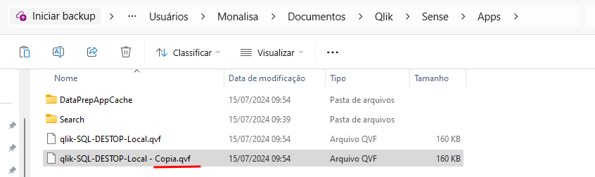 Esta captura de tela do Windows Explorer mostra o conteúdo de uma pasta no diretório "Usuários > Monalisa > Documentos > Qlik > Sense > Apps". A janela exibe três itens: uma pasta chamada "DataPrepAppCache", uma pasta chamada "Search", e dois arquivos com extensão .qvf – "qlik-SQL-DEST0P-Local.qvf" e "qlik-SQL-DEST0P-Local - Copia.qvf" –, ambos com 160 KB e data de modificação em 15/07/2024. O arquivo "qlik-SQL-DEST0P-Local - Copia.qvf" está destacado com uma linha vermelha.