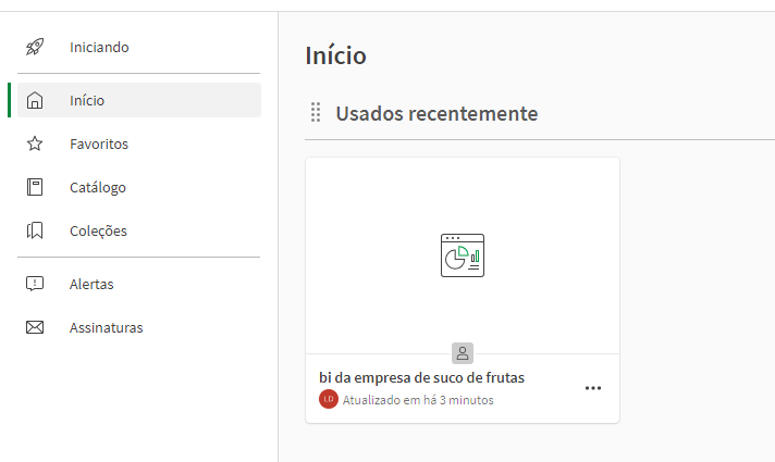 Captura de tela do qlik sense mostrando o menu lateral, com a opção "início" selecionada, e o aplicativo "bi da empresa de suco de frutas", que é o projeto do curso