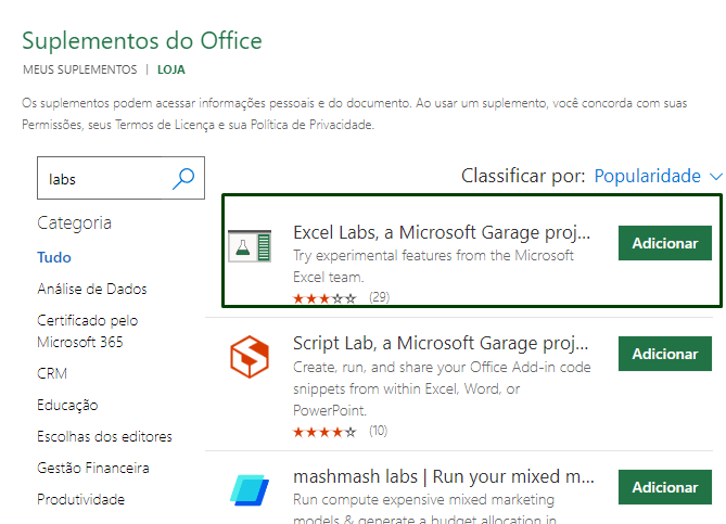 Captura de tela mostrando a janela de Suplmento do office. No campo de busca no lado esquerdo da tela está escrito "labs" e ao lado direito está uma lista de suplementos relacionados com essa palavra. O suplmento Excel Labs, a Microsoft, está destacado por um retângulo verde.  
