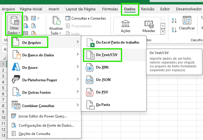 A imagem mostra o Excel aberto com a guia dados aberta e destacada por um quadrado verde. Na faixa de opções, a funcionalidade Obter Dados está selecionada, em seguida De Arquivo e Do texto/csv também estão selecionados e destacados por um quadrado verde representando os passos descritos anteriormente.