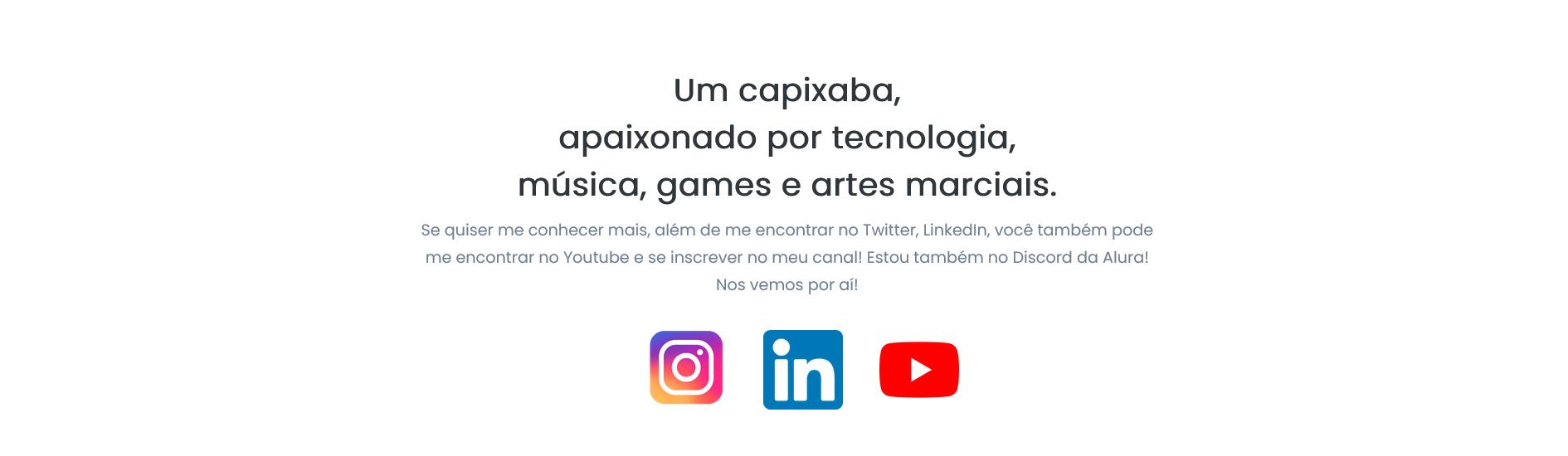 Rodapé com links de redes sociais e texto pessoal