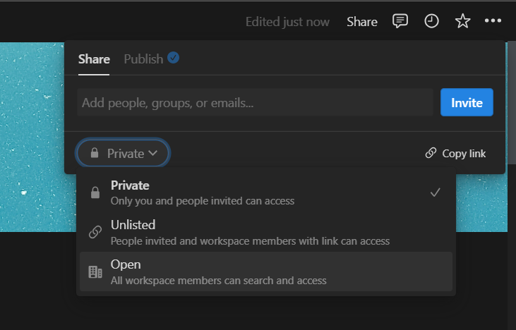 Print da aba de compartilhamento do Notion. O botão "share" está em ativado e abaixo dele há as opções "private" (privado), "unlisted" (não listado) e "open" (aberto)