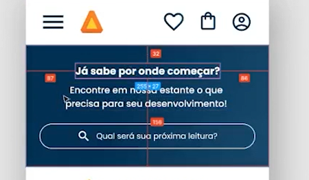 Imagem da tela do design do figma com as distâncias entre os elementos, demonstrado pela Mônica