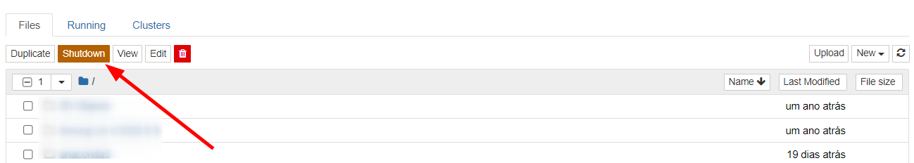 Barra de menu superior do jupyter, com a opção Shutdown em laranja escuro destacada por uma seta vermelha