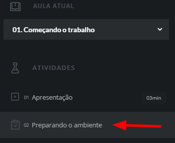 Menu lateral esquerdo do curso, no qual a aula 1 encontra-se selecionada e a parte 2 preparando o ambiente está destacada por uma seta vermelha