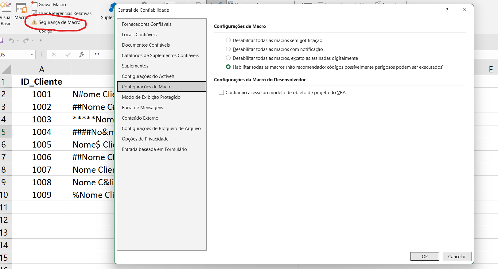 Aba desenvolvedor com o icone "Segurança de Macro" circulado em vermelho. Ao lado a janela da central de confiabilidade, aberta ao clicar no icone.
