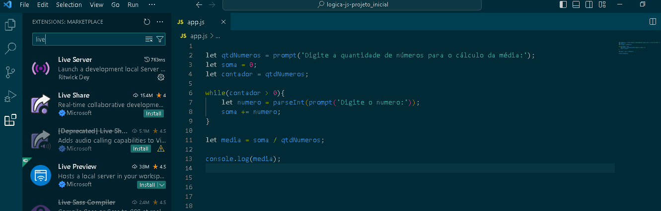 Esta é uma imagem que representa o aplicativo de edição de código "Visual Studio Code" que possui uma paleta de cores predominantemente azul, com o código de exemplo descrito na parte central e na parte da esquerda uma aba de aplicativos de extensão junto com uma barra de pesquisa com a seguinte busca: "live"