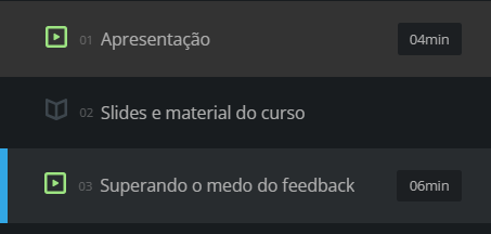 Imagem da barra lateral do curso, indicando que a atividade"Slides e material do curso" não está marcada em verde, portanto não foi realizada