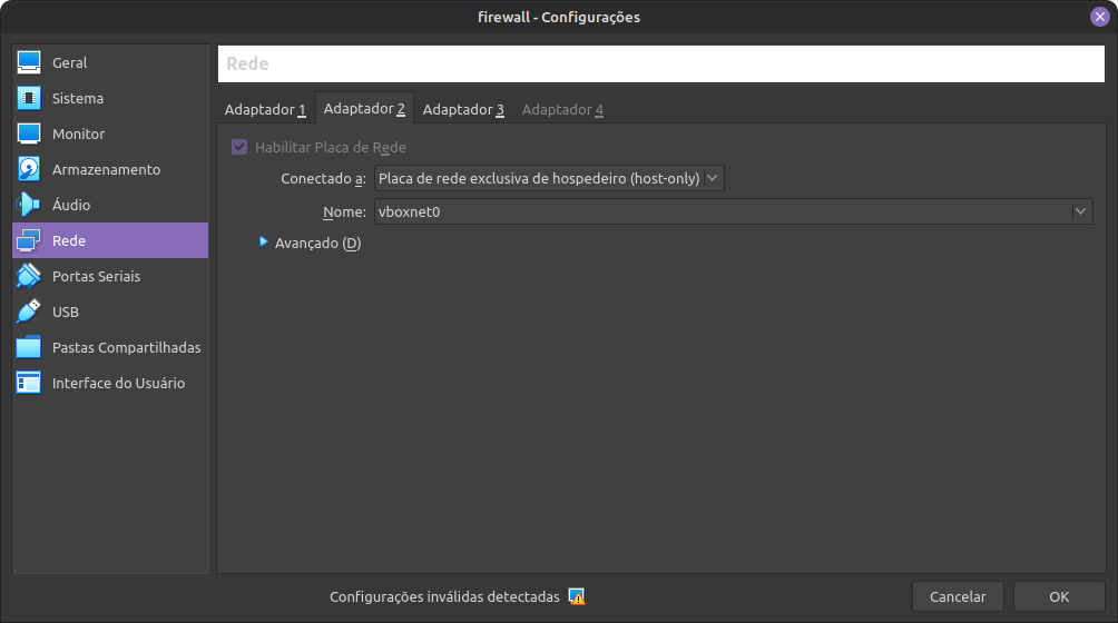 Configuração de rede da VM firewall, onde em adaptador 2, se tem conectado a host-only com o nome vboxnet0.