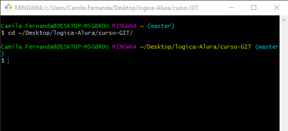 Screenshot da tela do Git Bash com o comando cd ~/Desktop/logica-Alura/curso-GIT/ executado com sucesso.