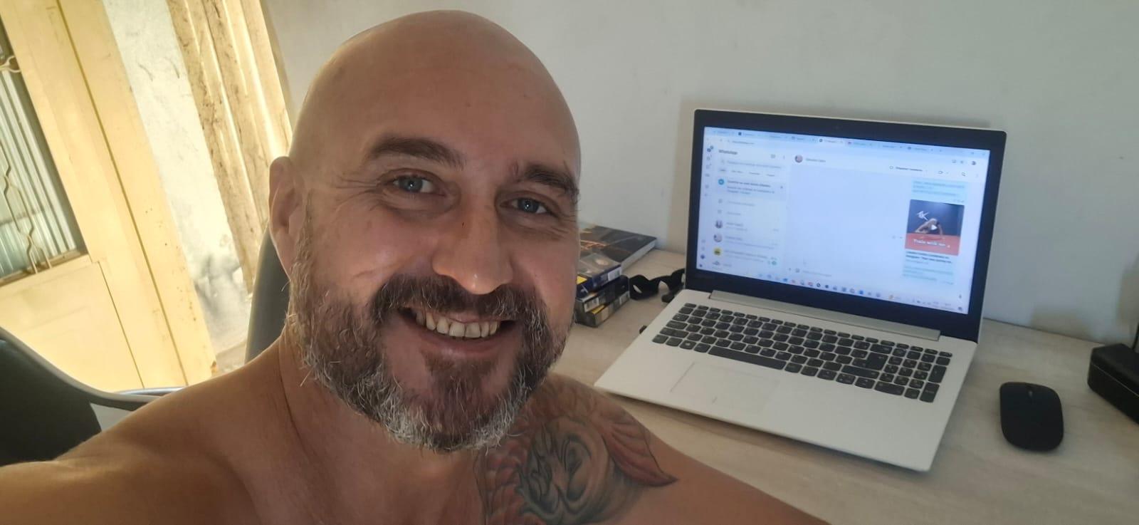 Insira aqui a descrição dessa imagem para ajudar na acessibilidade